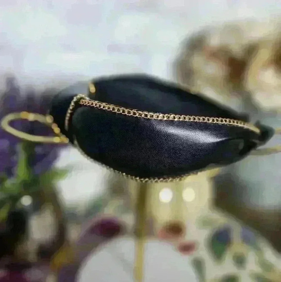 Vegan Leather like headband - Picture 4 of 4